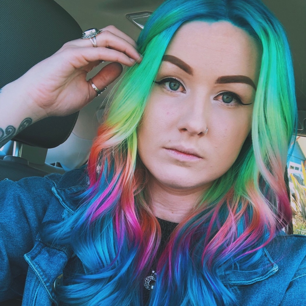 Meet your Posher, Kayla